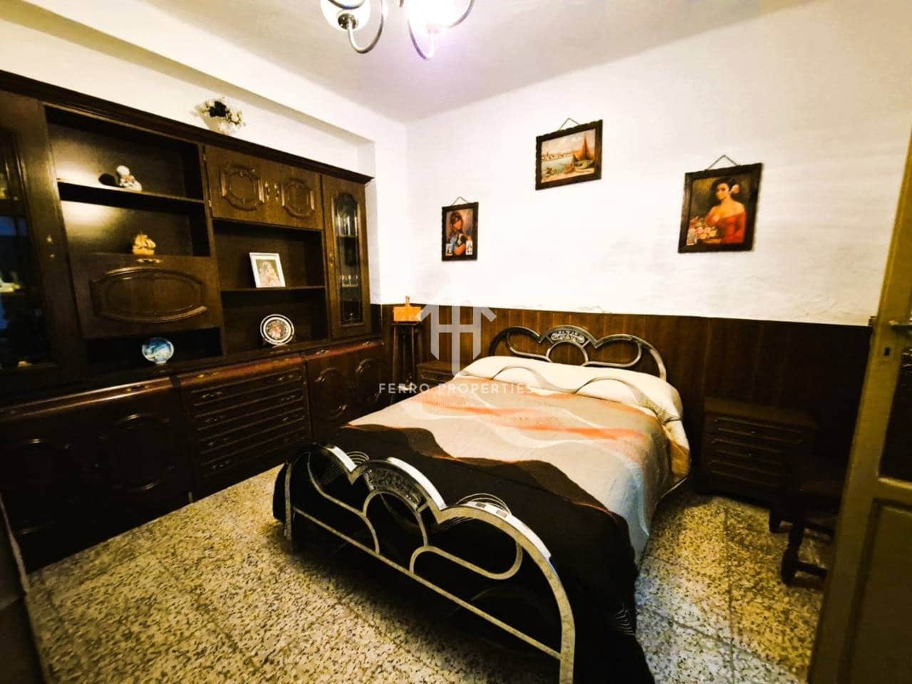 4 quarto Apartamento para venda em Zagra - 48 900 € (Ref: 9152617)