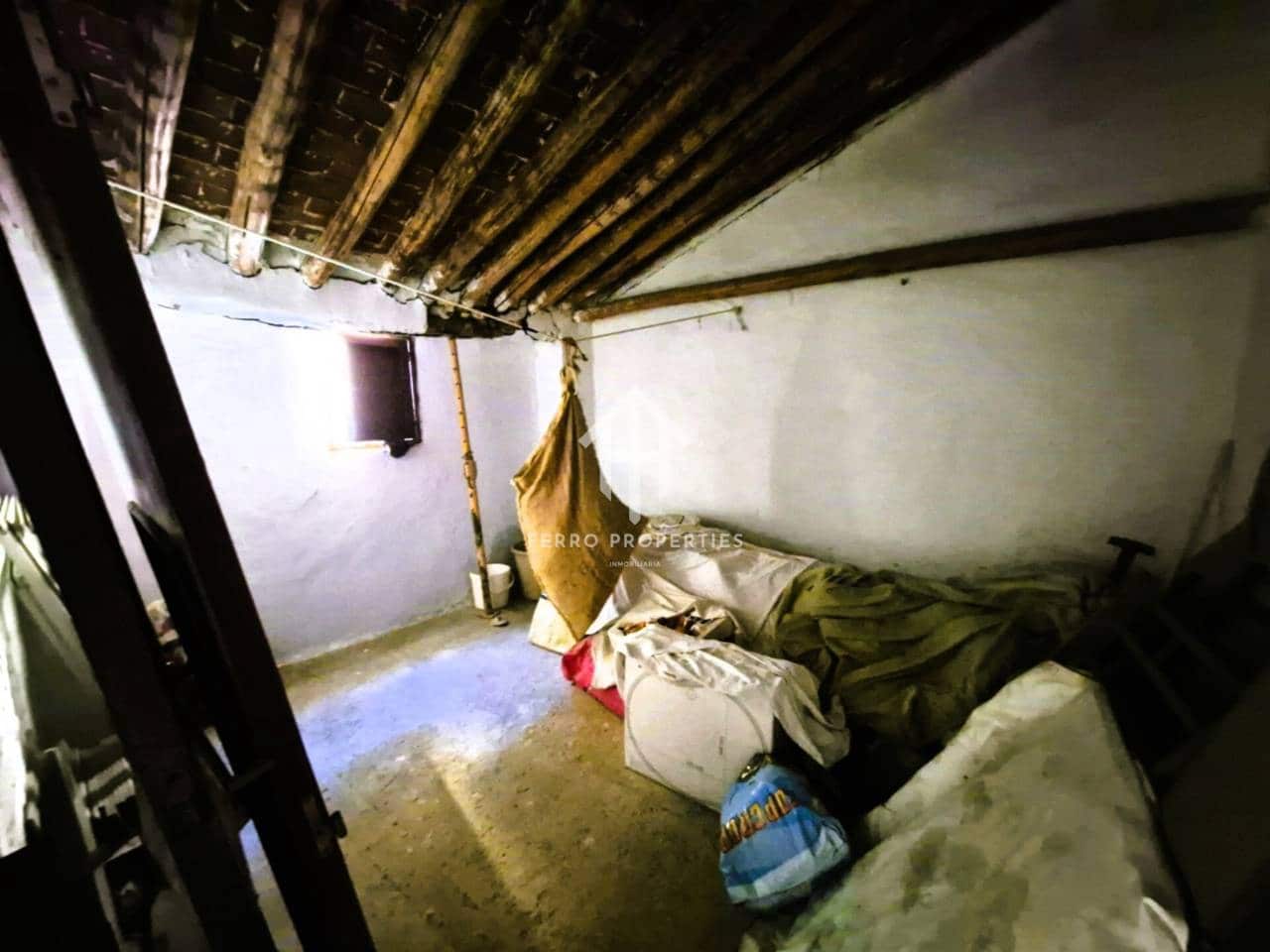 4 quarto Apartamento para venda em Zagra - 48 900 € (Ref: 9152617)