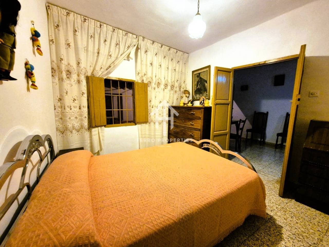 4 quarto Apartamento para venda em Zagra - 48 900 € (Ref: 9152617)