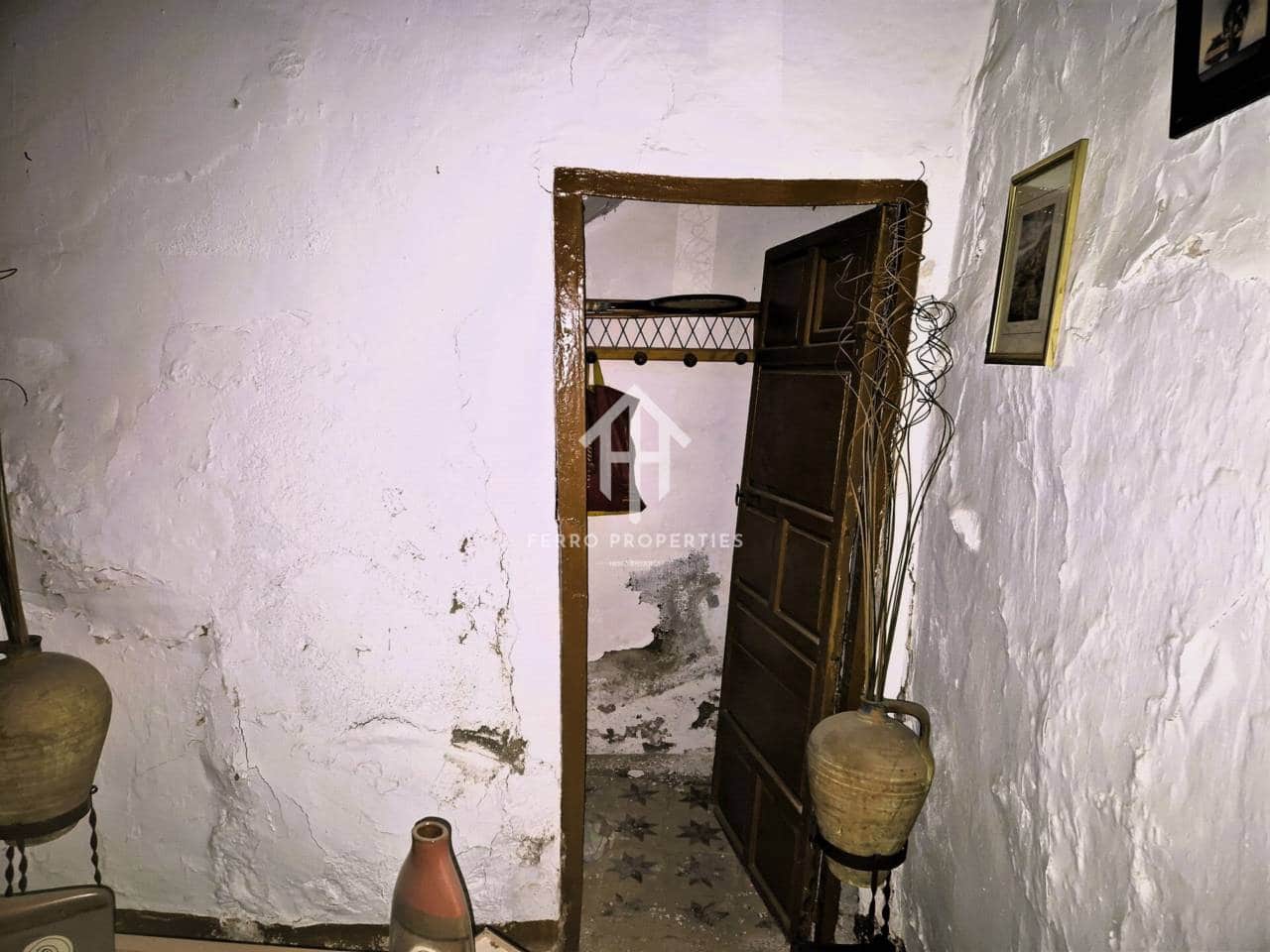 5 slaapkamer Huis te koop in Loja - € 69.900 (Ref: 9152619)