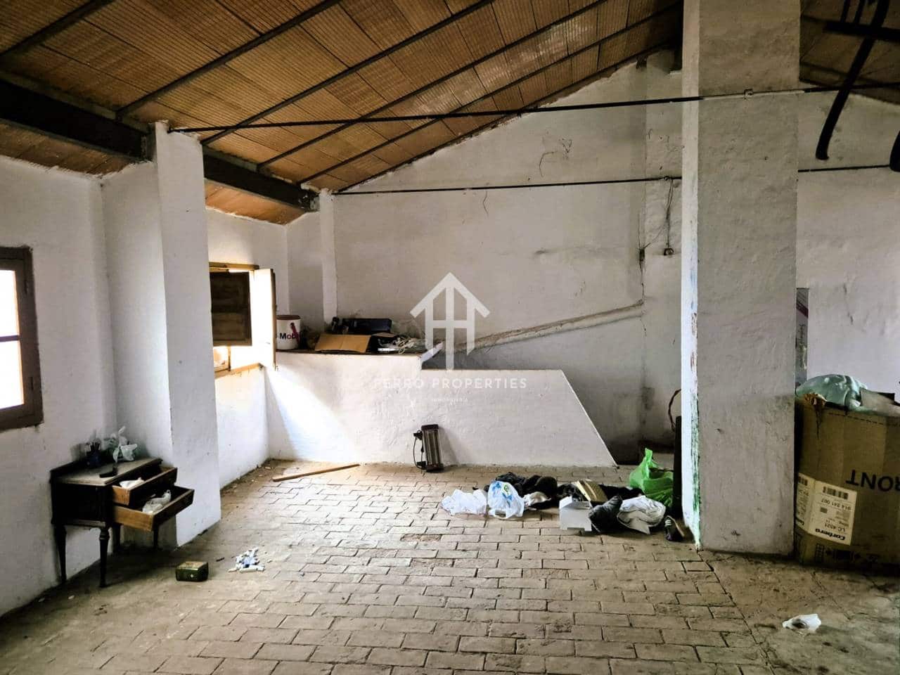 5 slaapkamer Huis te koop in Loja - € 69.900 (Ref: 9152619)