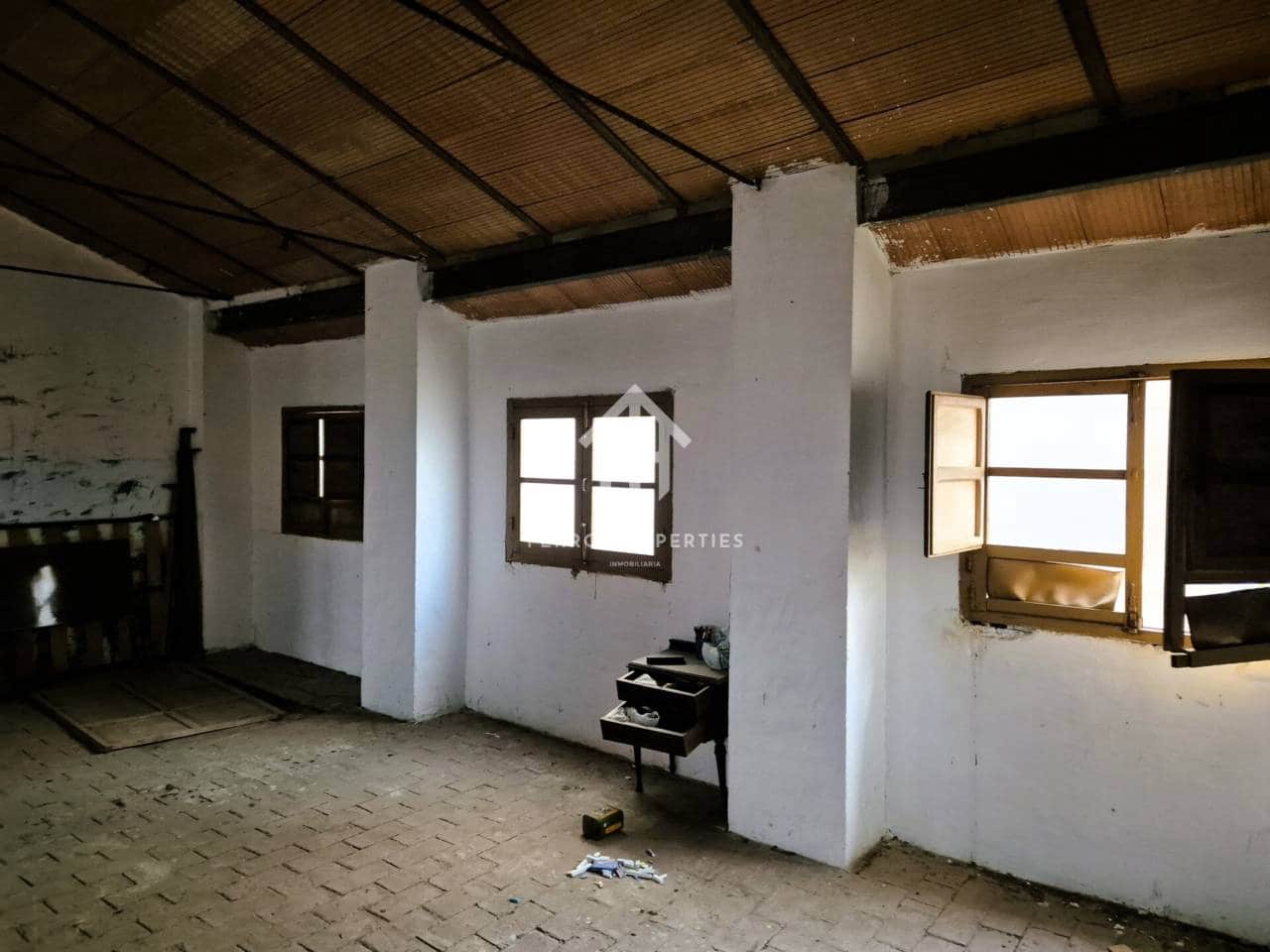 5 slaapkamer Huis te koop in Loja - € 69.900 (Ref: 9152619)