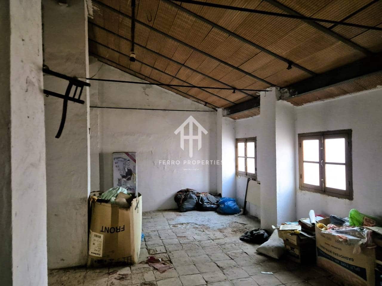 5 slaapkamer Huis te koop in Loja - € 69.900 (Ref: 9152619)