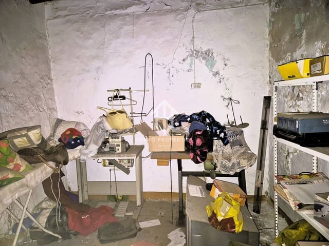 5 Zimmer Haus zu verkaufen in Loja - 69.900 € (Ref: 9152619)