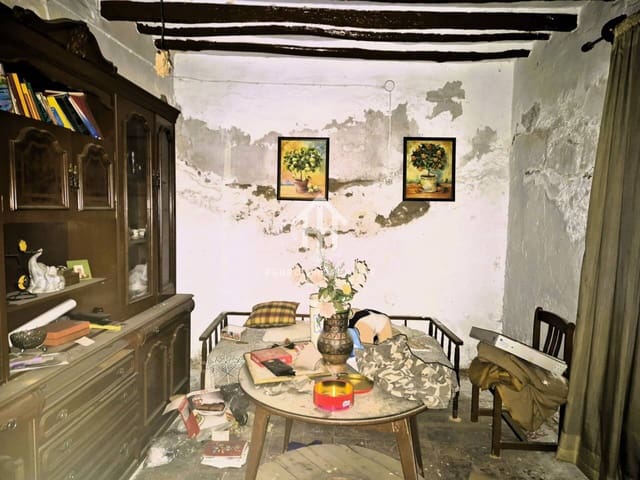 5 Zimmer Haus zu verkaufen in Loja - 69.900 € (Ref: 9152619)