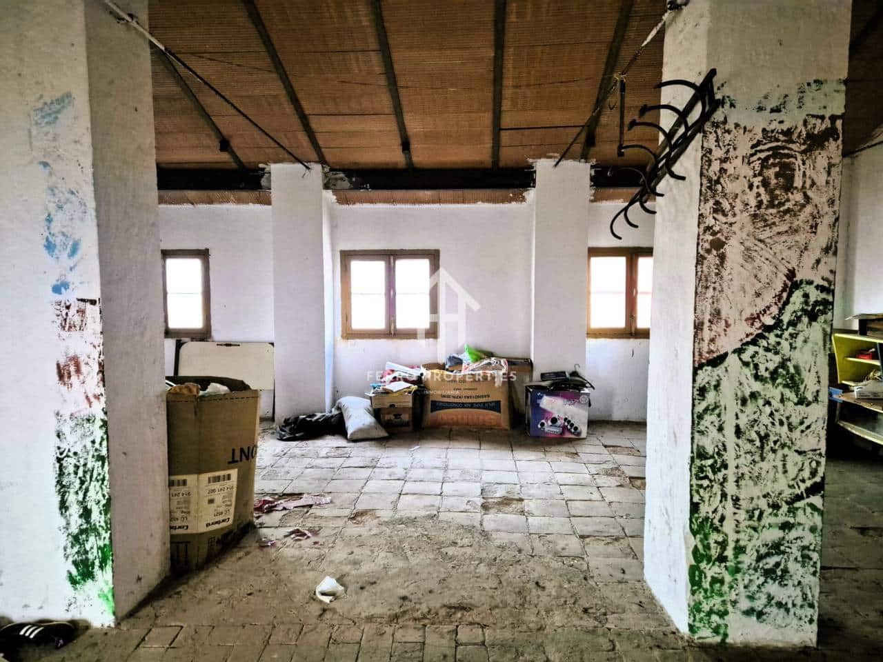 5 slaapkamer Huis te koop in Loja - € 69.900 (Ref: 9152619)