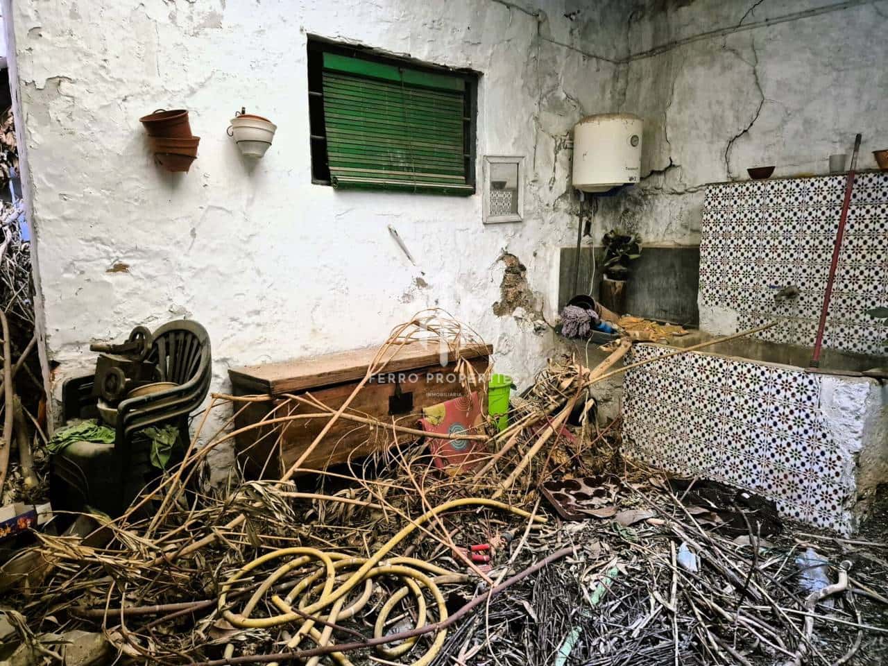 5 slaapkamer Huis te koop in Loja - € 69.900 (Ref: 9152619)