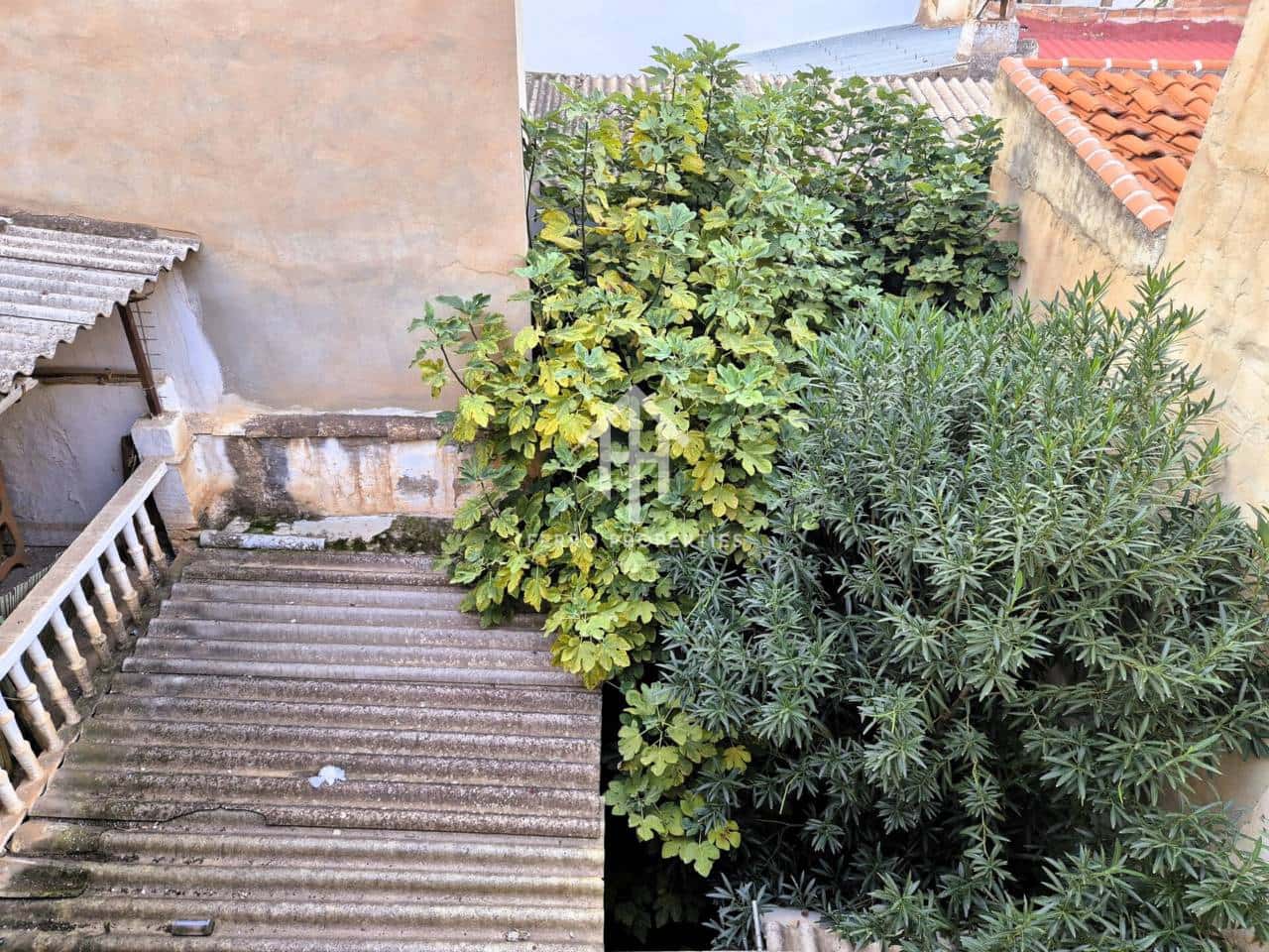 5 slaapkamer Huis te koop in Loja - € 69.900 (Ref: 9152619)