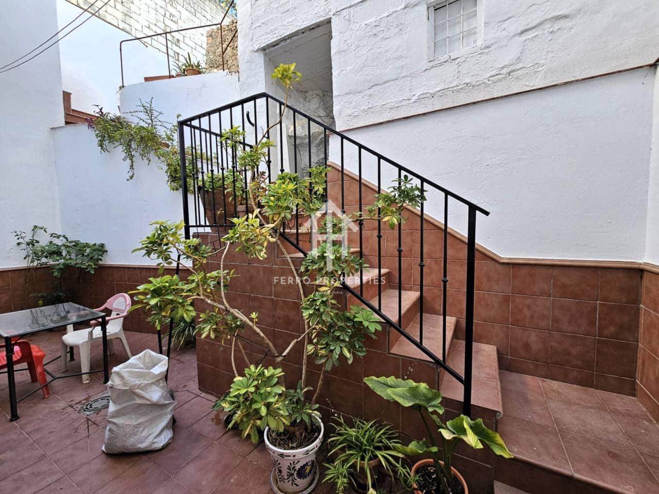 4 slaapkamer Appartement te koop in Loja met garage - € 124.900 (Ref: 9152623)