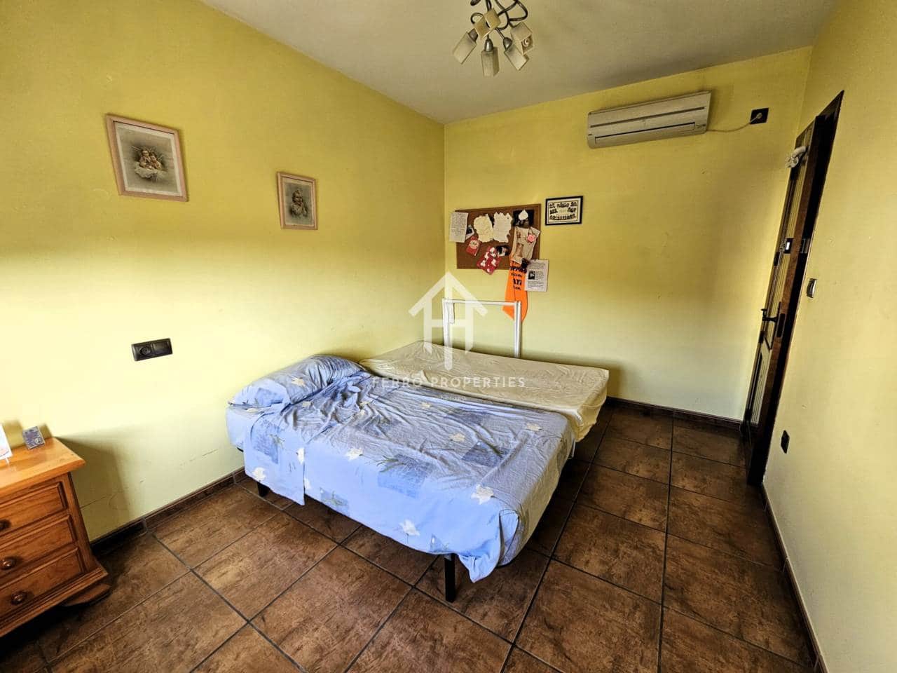 4 slaapkamer Appartement te koop in Loja met garage - € 124.900 (Ref: 9152623)