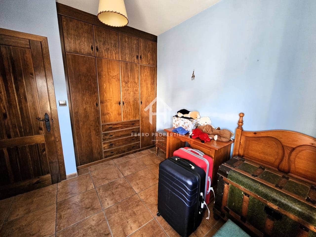 4 slaapkamer Appartement te koop in Loja met garage - € 124.900 (Ref: 9152623)