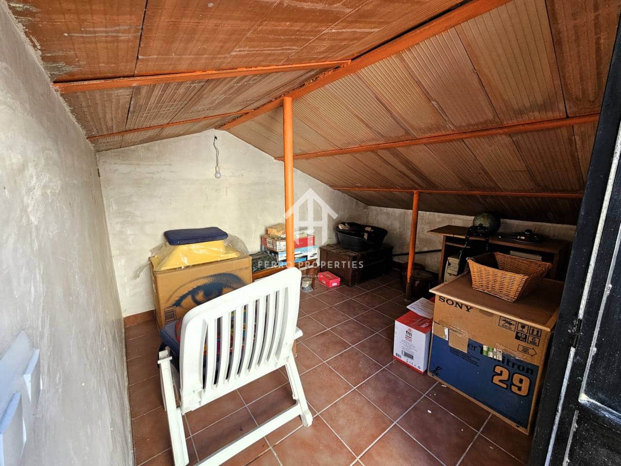 4 slaapkamer Appartement te koop in Loja met garage - € 124.900 (Ref: 9152623)