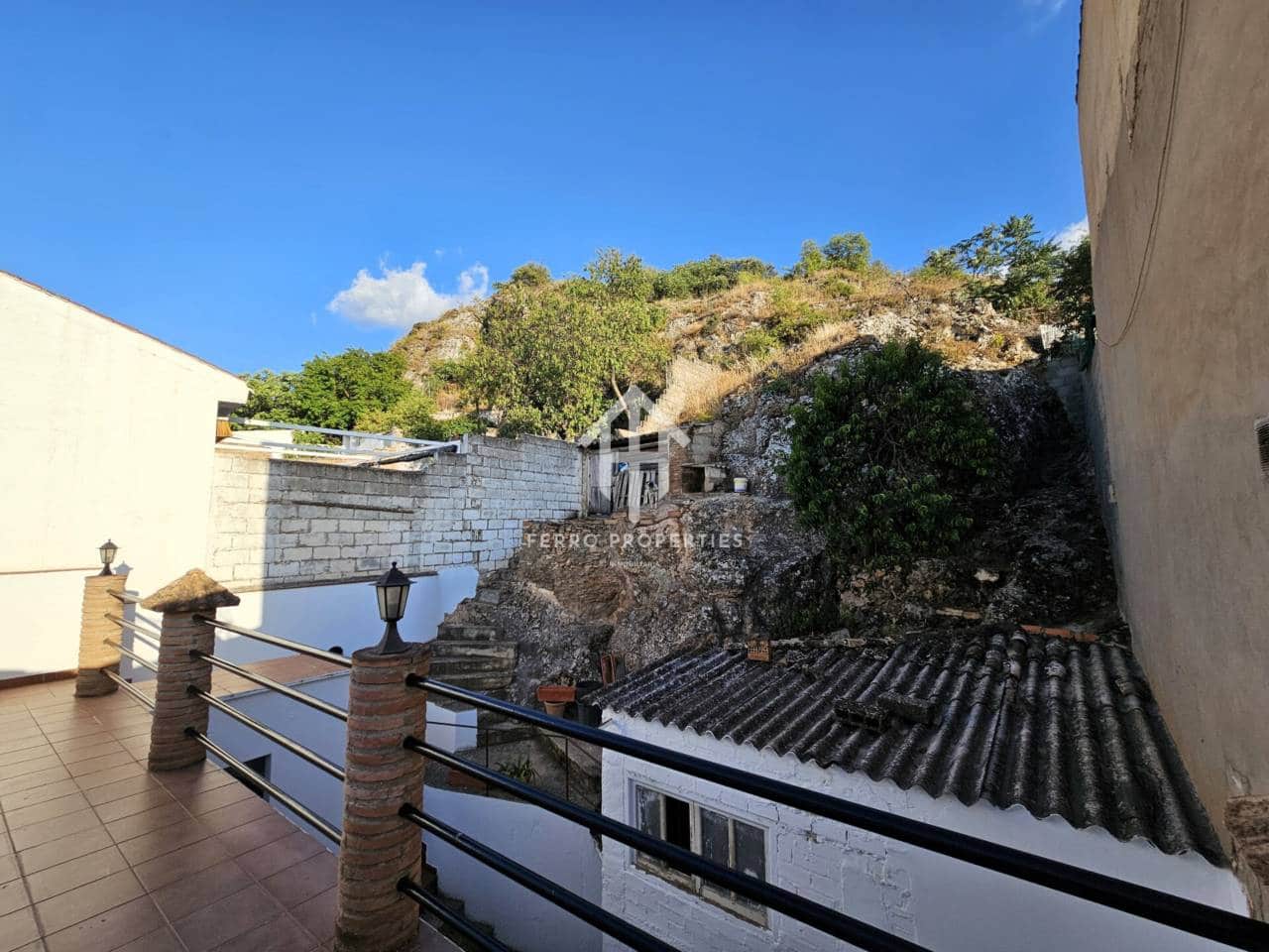 4 slaapkamer Appartement te koop in Loja met garage - € 124.900 (Ref: 9152623)