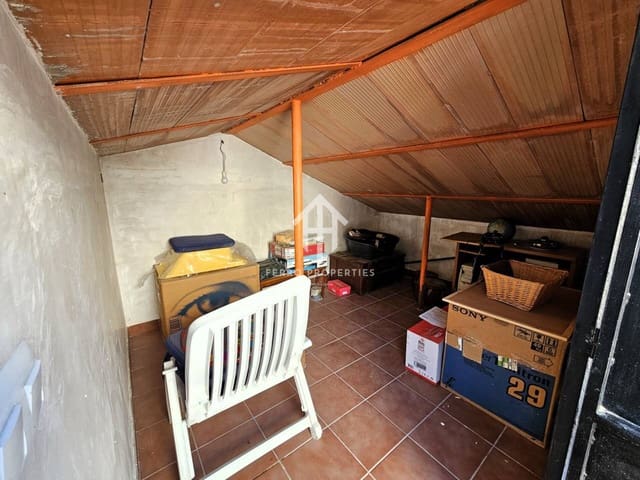 4 slaapkamer Appartement te koop in Loja met garage - € 124.900 (Ref: 9152623)