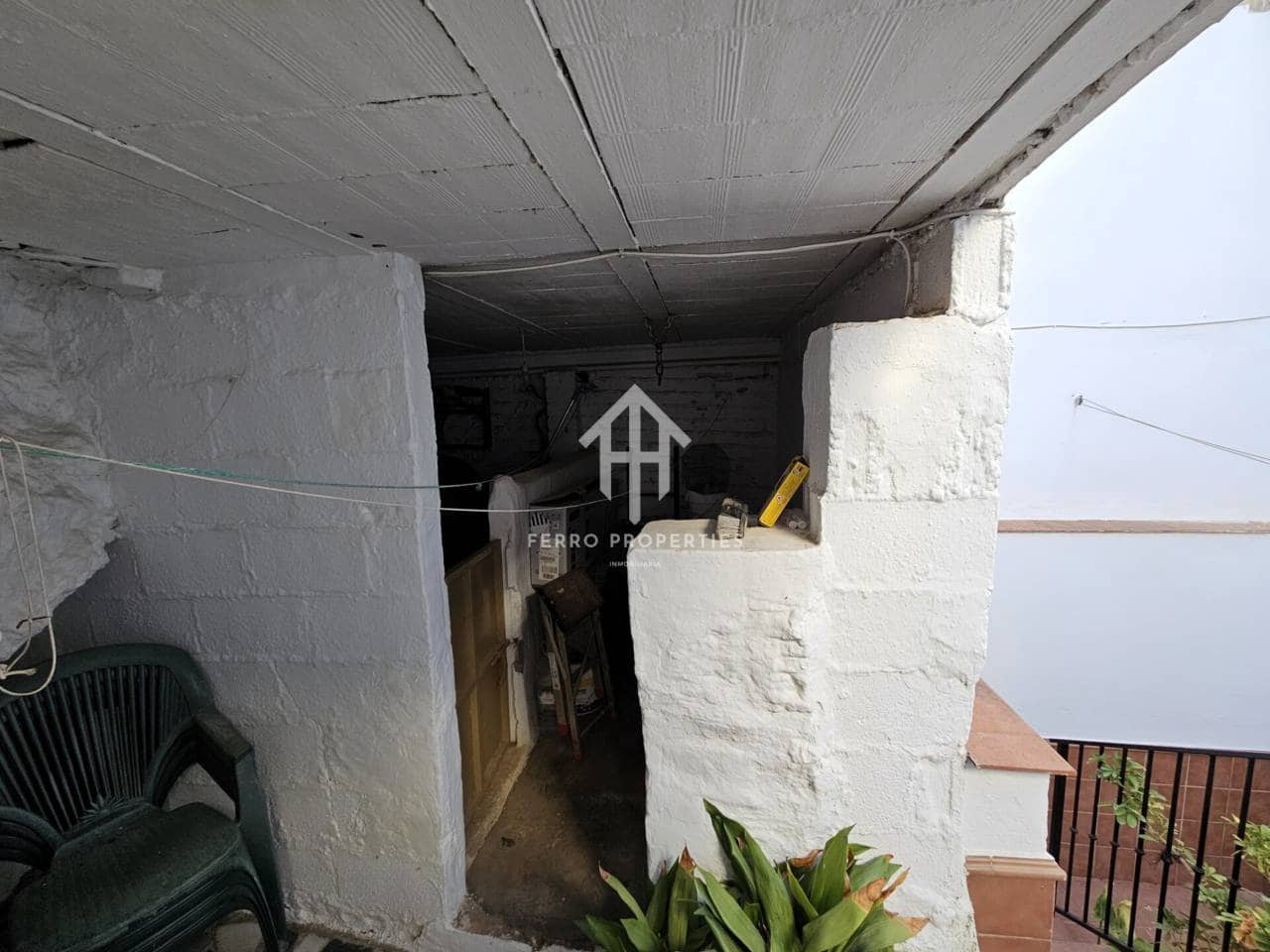 4 slaapkamer Appartement te koop in Loja met garage - € 124.900 (Ref: 9152623)