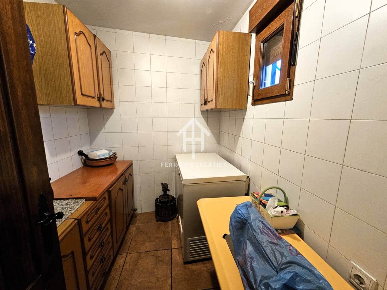 4 slaapkamer Appartement te koop in Loja met garage - € 124.900 (Ref: 9152623)