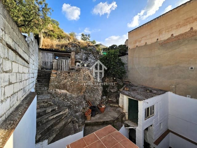 4 slaapkamer Appartement te koop in Loja met garage - € 124.900 (Ref: 9152623)