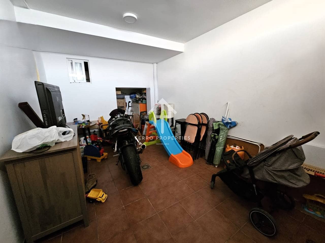 4 slaapkamer Appartement te koop in Loja met garage - € 124.900 (Ref: 9152623)