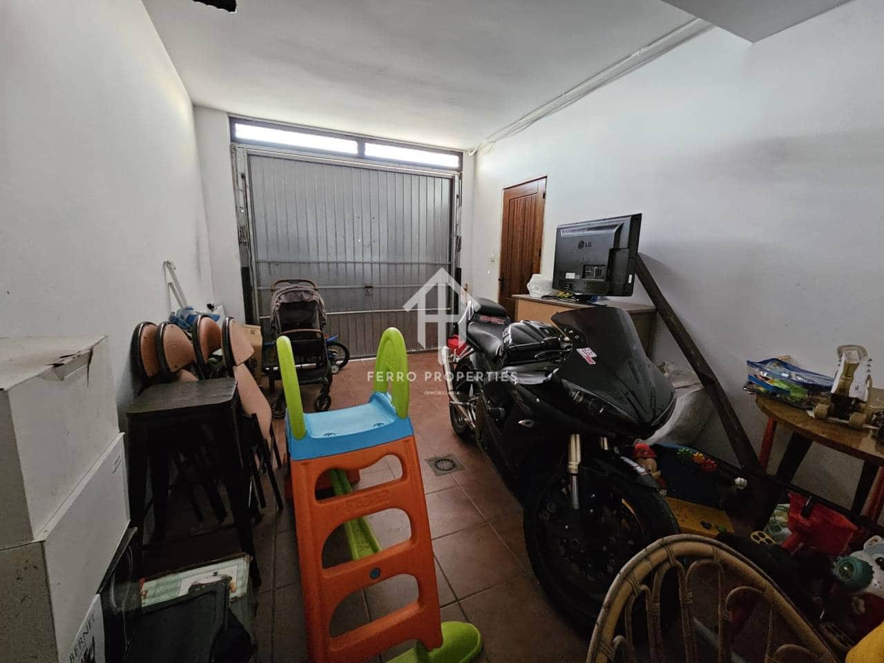 4 slaapkamer Appartement te koop in Loja met garage - € 124.900 (Ref: 9152623)