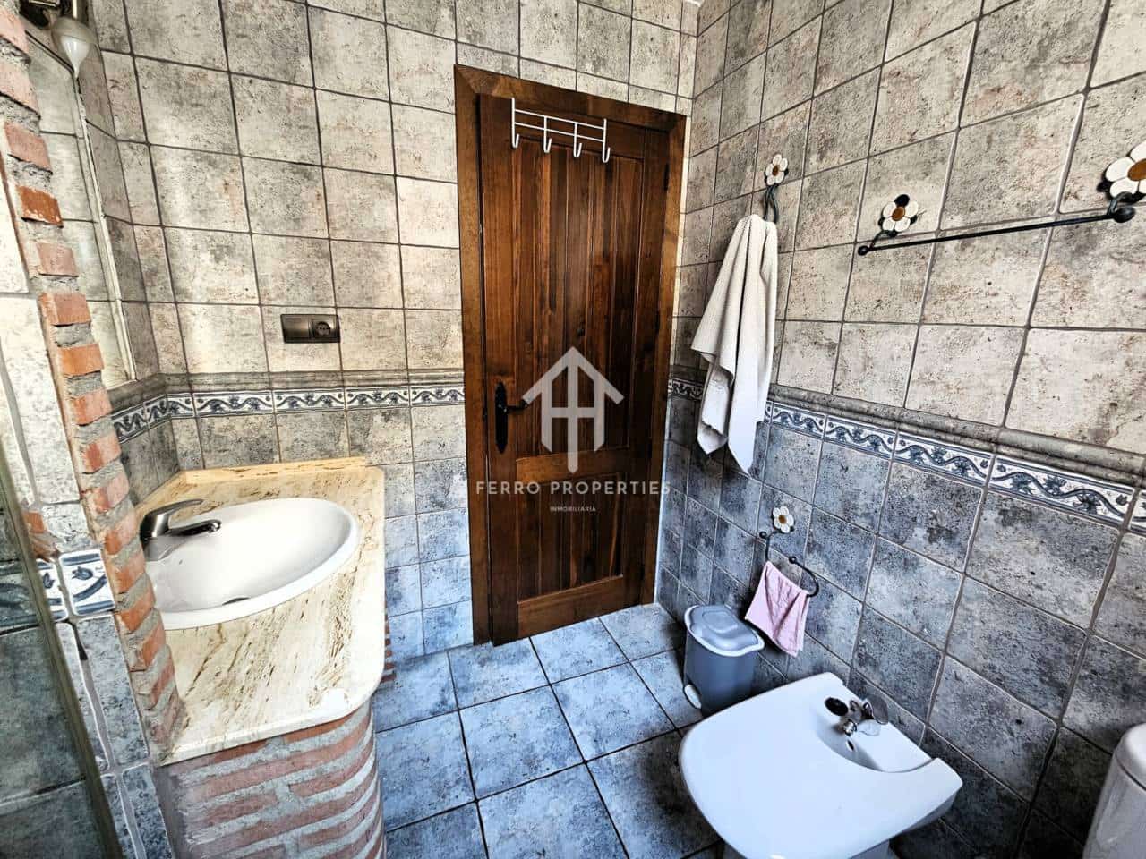 4 slaapkamer Appartement te koop in Loja met garage - € 124.900 (Ref: 9152623)