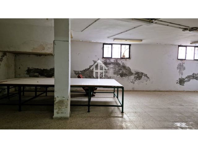 4 Zimmer Haus zu verkaufen in Loja mit Garage - 199.000 € (Ref: 9152625)