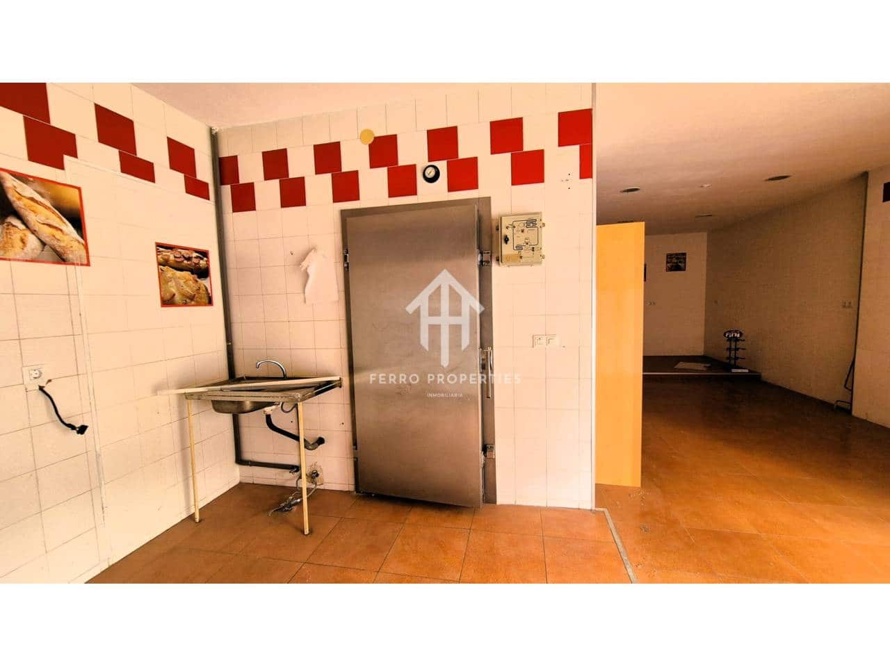 4 Zimmer Haus zu verkaufen in Loja mit Garage - 199.000 € (Ref: 9152625)