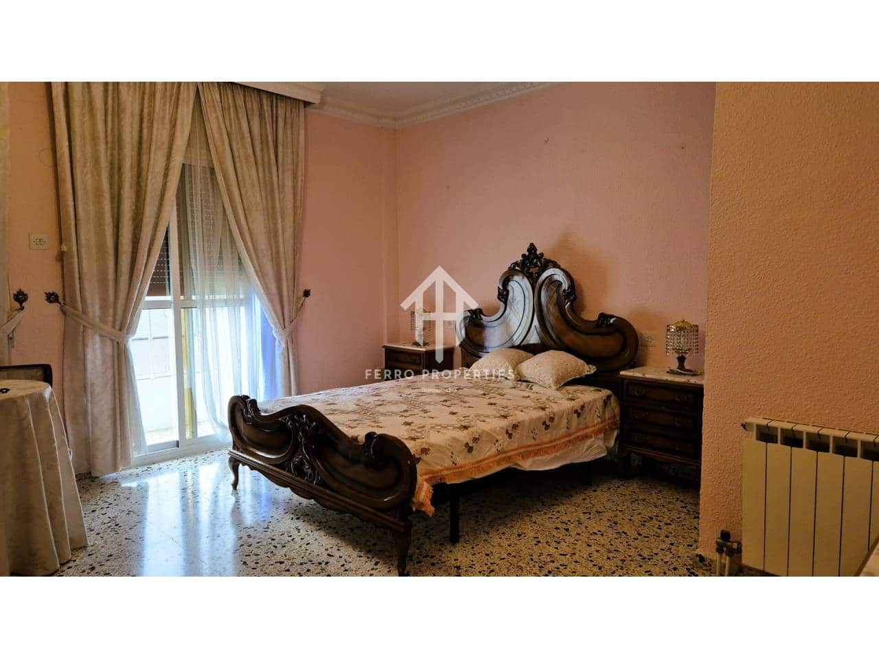 4 Zimmer Haus zu verkaufen in Loja mit Garage - 199.000 € (Ref: 9152625)