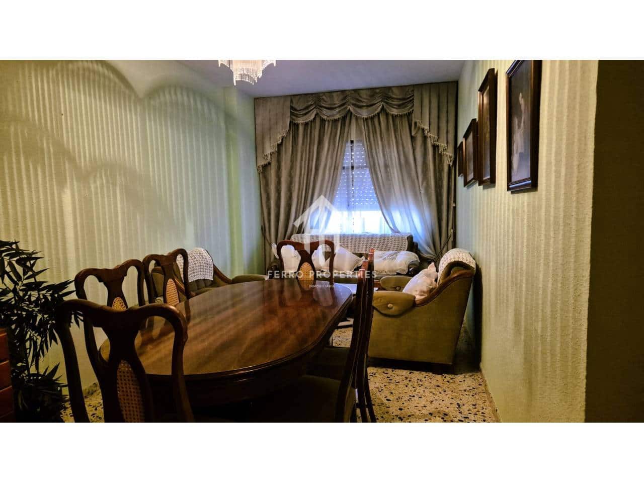 4 Zimmer Haus zu verkaufen in Loja mit Garage - 199.000 € (Ref: 9152625)