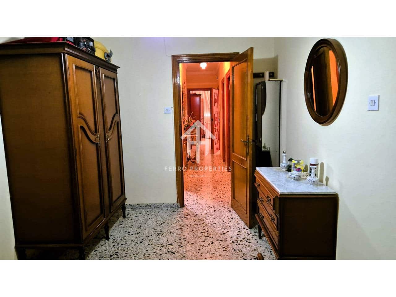 4 Zimmer Haus zu verkaufen in Loja mit Garage - 199.000 € (Ref: 9152625)