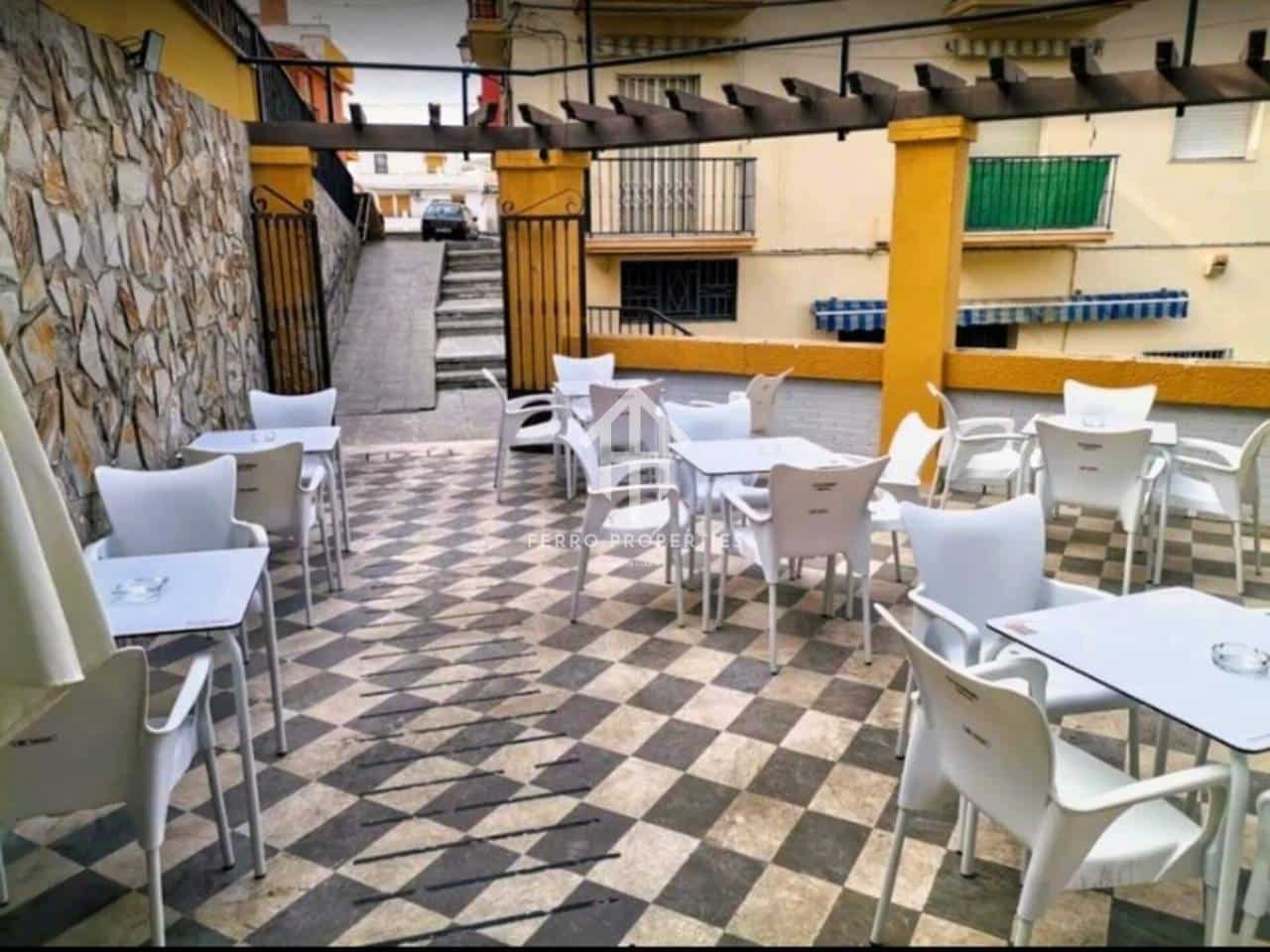 Bar/Restaurante en Loja en alquiler con garaje - 800 € (Ref: 9152628)