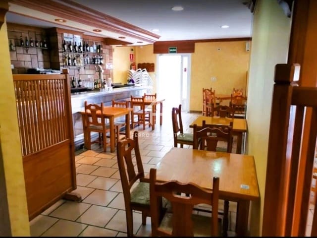 Restaurant/Bar til leie i Loja med garasje - € 800 (Ref: 9152628)