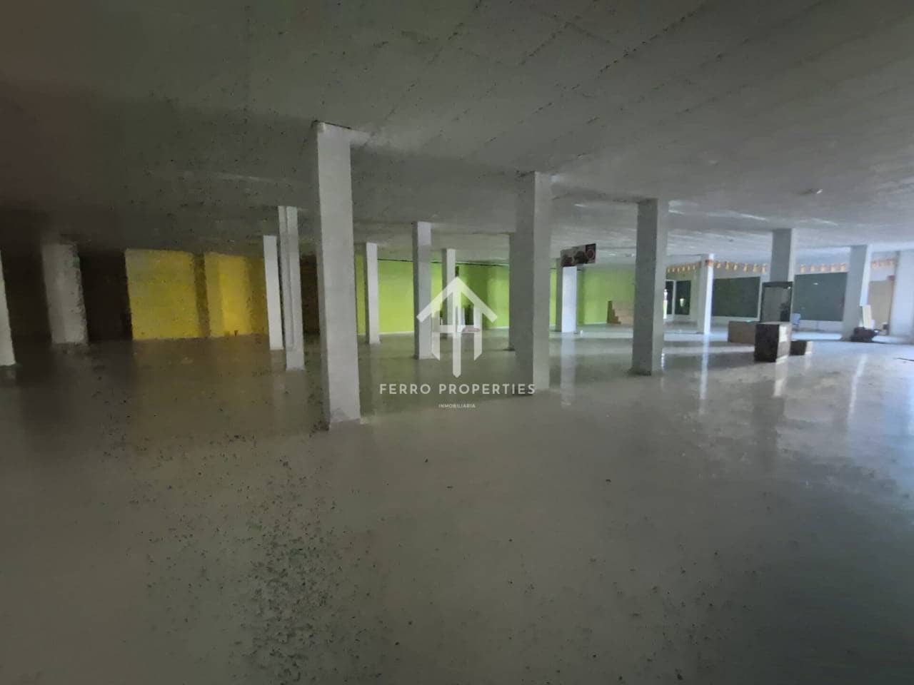 Erhverv til salg i Albolote - € 750.000 (Ref: 9152632)