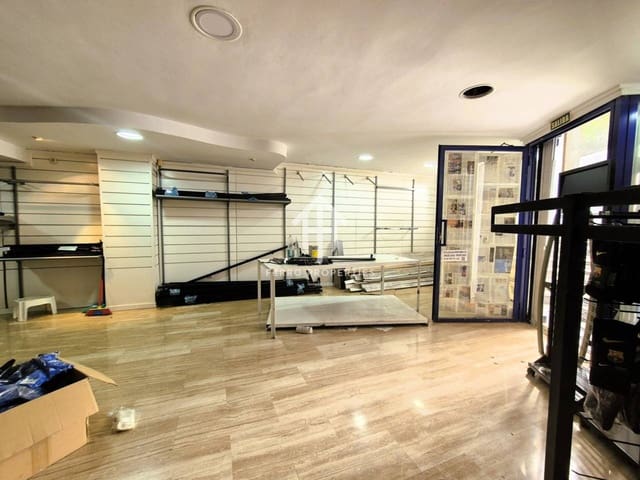 1 makuuhuone Kaupallinen myytävänä paikassa Loja - 118 900 € (Ref: 9152639)