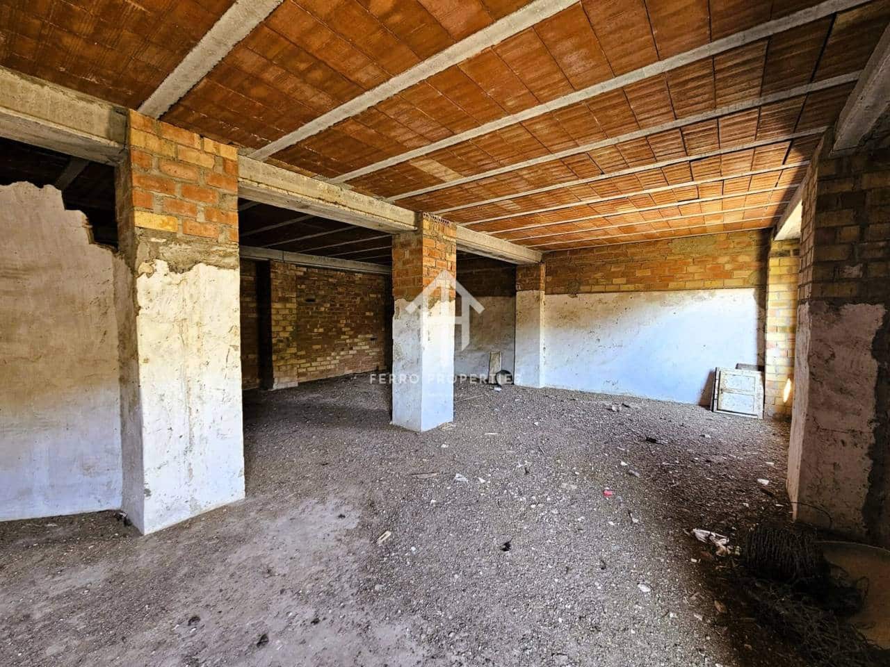 9 sypialnia Finka/Dom wiejski na sprzedaż w Loja - 78 900 € (Ref: 9152640)