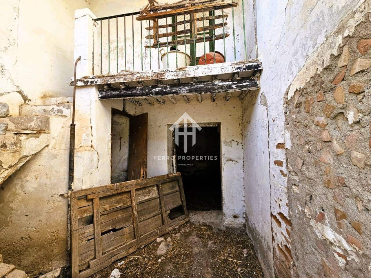 9 sypialnia Finka/Dom wiejski na sprzedaż w Loja - 78 900 € (Ref: 9152640)