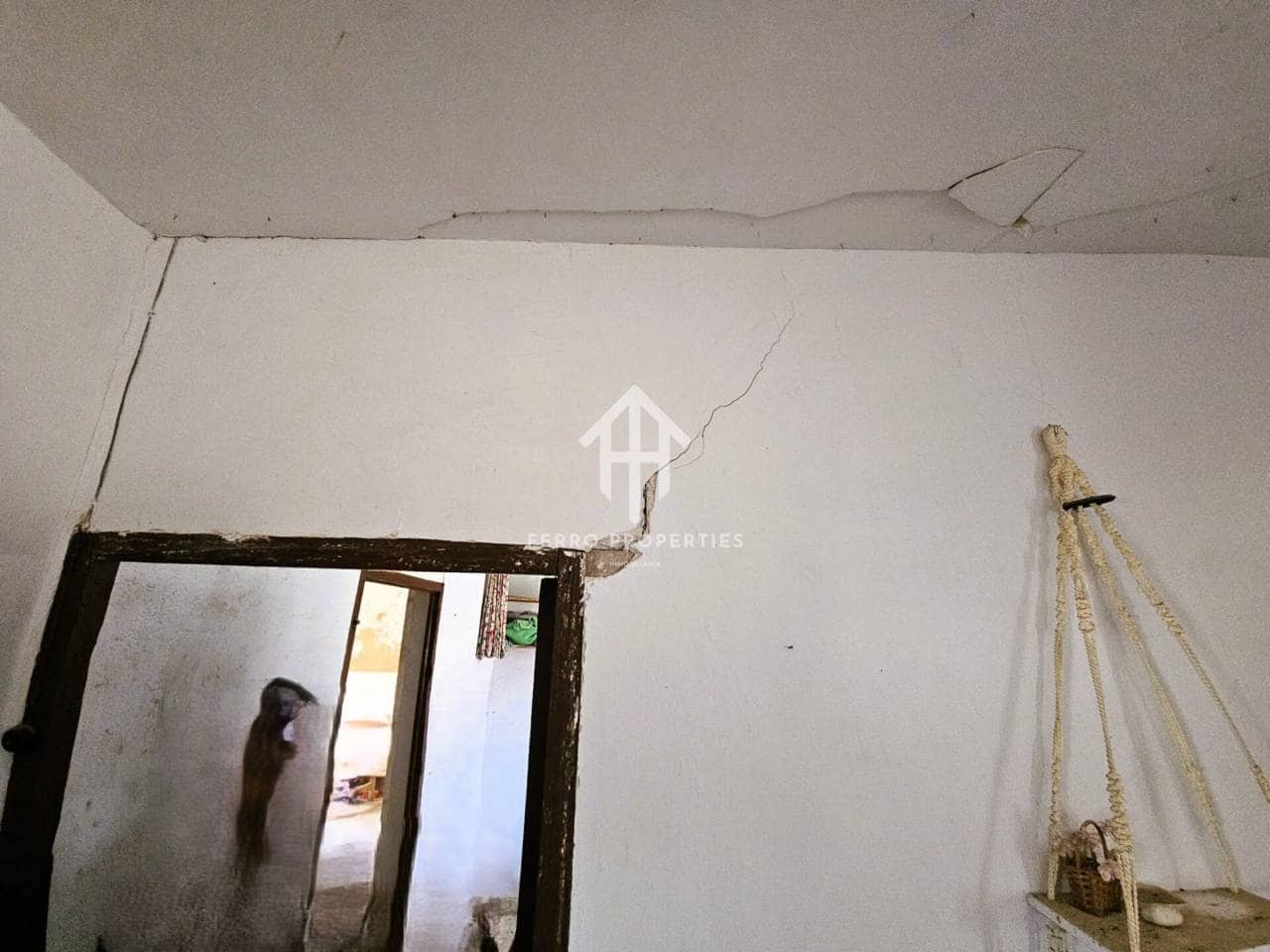 9 sypialnia Finka/Dom wiejski na sprzedaż w Loja - 78 900 € (Ref: 9152640)