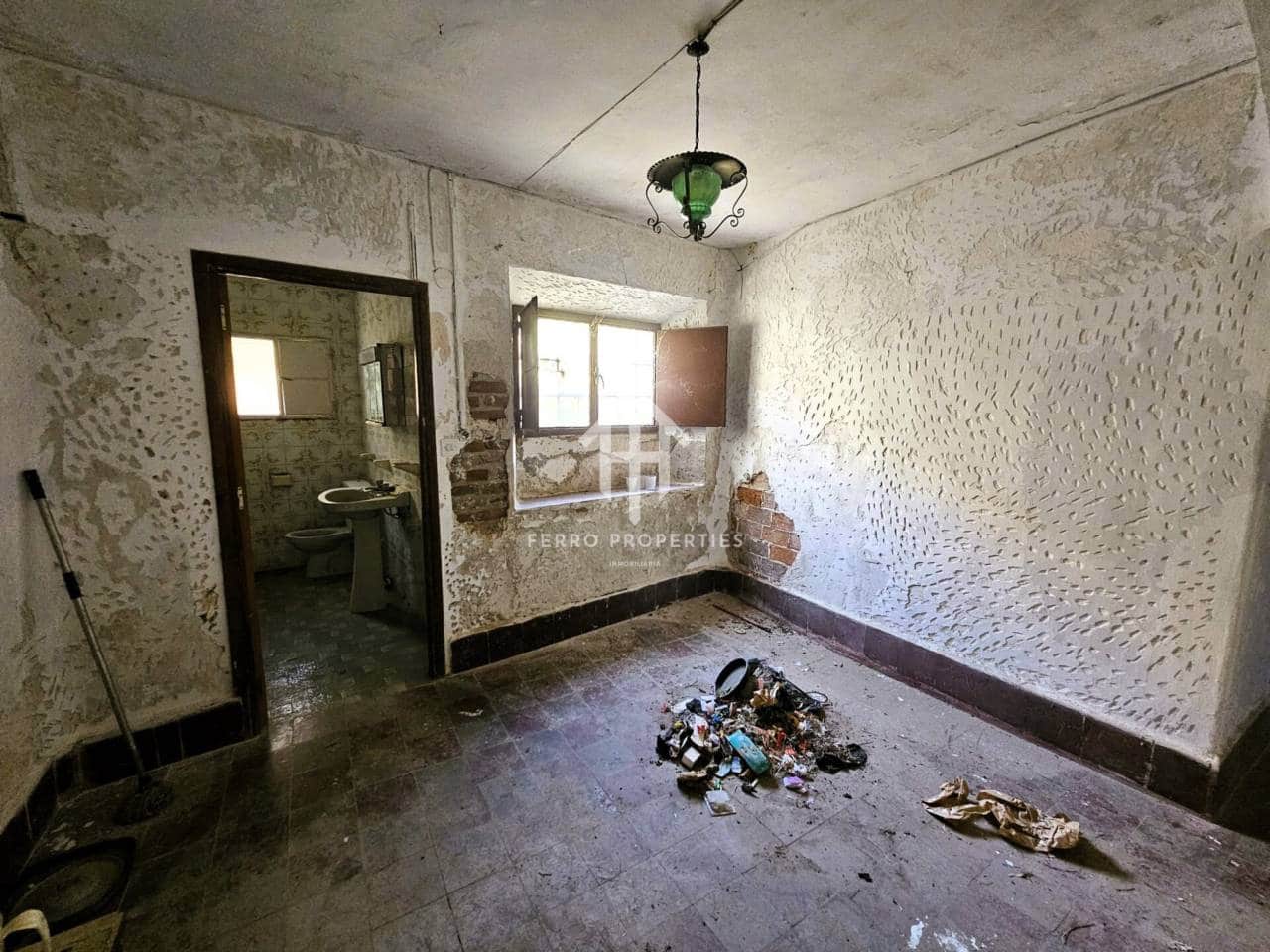 9 sypialnia Finka/Dom wiejski na sprzedaż w Loja - 78 900 € (Ref: 9152640)