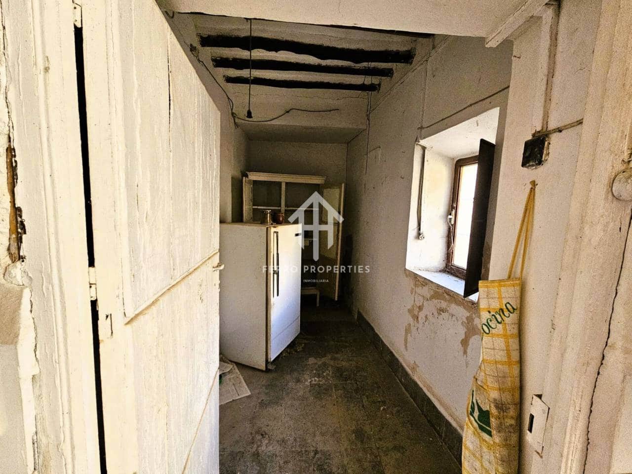 9 sypialnia Finka/Dom wiejski na sprzedaż w Loja - 78 900 € (Ref: 9152640)