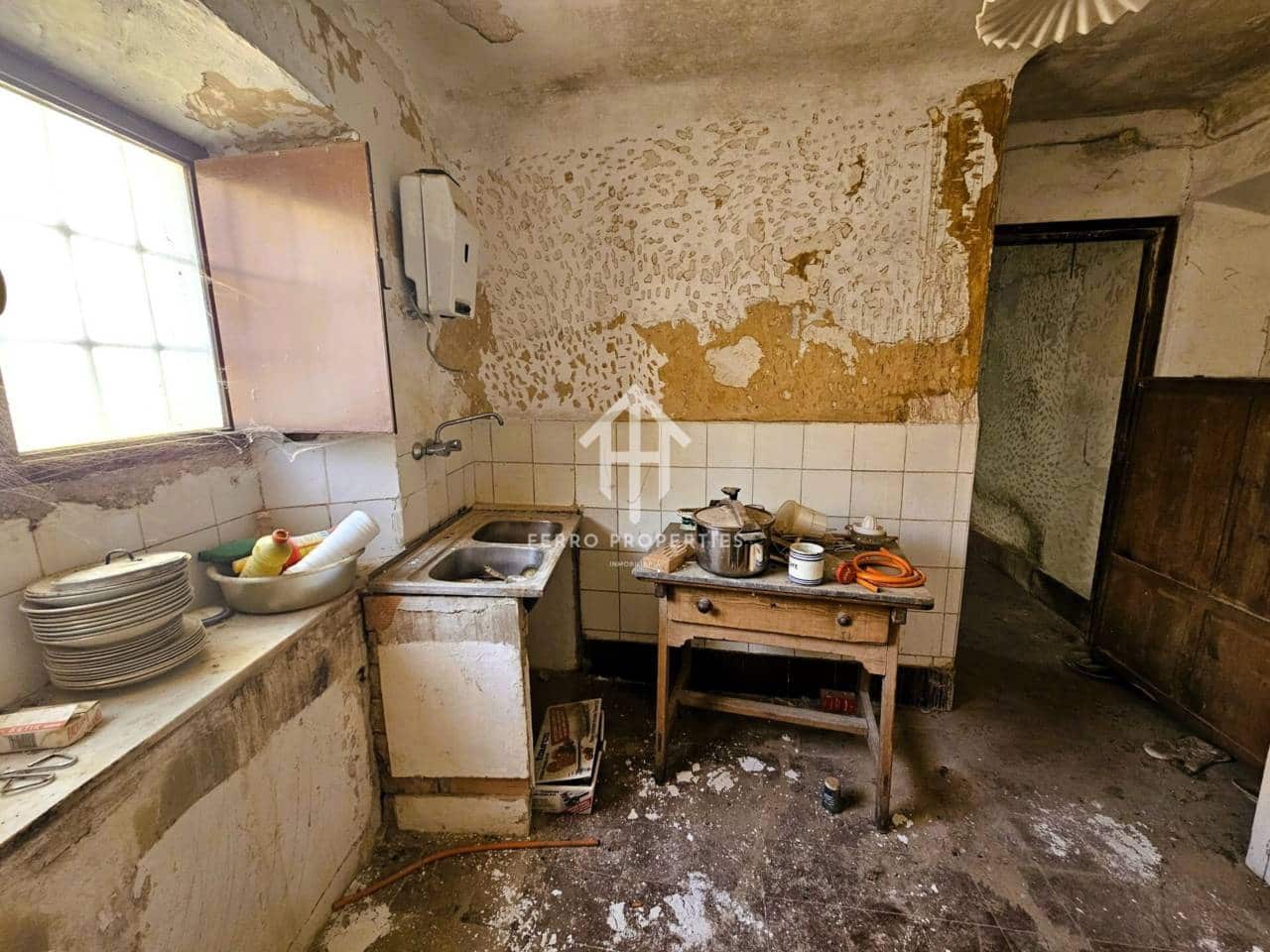 9 sypialnia Finka/Dom wiejski na sprzedaż w Loja - 78 900 € (Ref: 9152640)