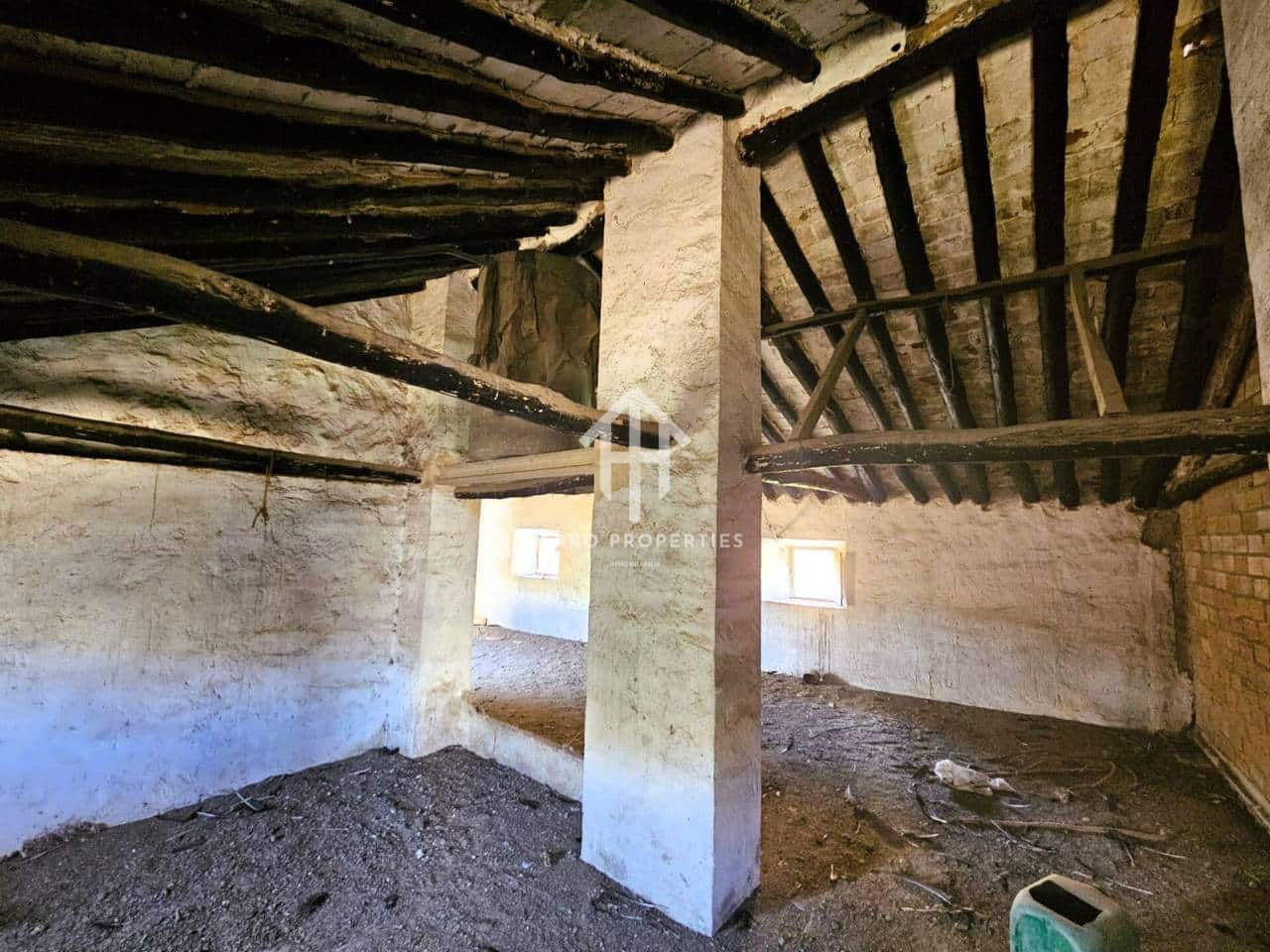 9 sypialnia Finka/Dom wiejski na sprzedaż w Loja - 78 900 € (Ref: 9152640)