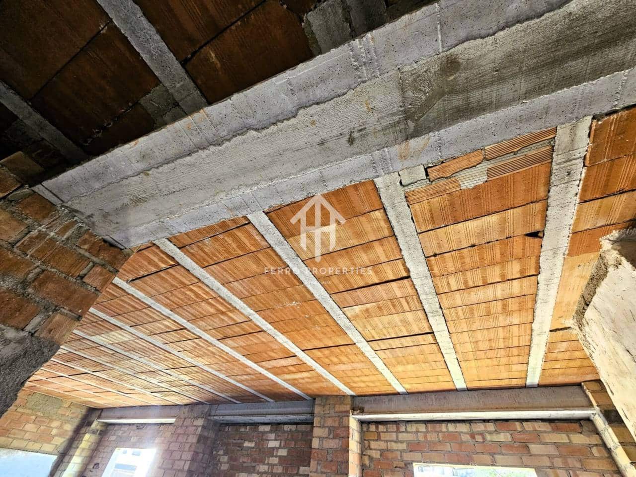 9 sypialnia Finka/Dom wiejski na sprzedaż w Loja - 78 900 € (Ref: 9152640)