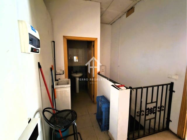 Erhverv til leje i Loja - € 400 (Ref: 9152641)