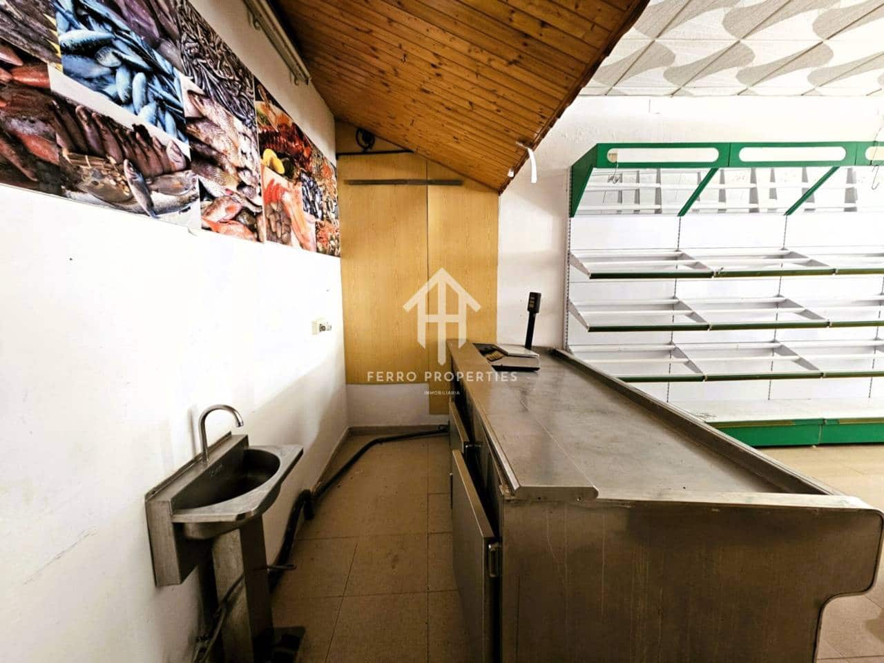 Local Commercial à louer à Loja - 400 € (Ref: 9152641)