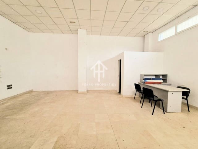 Erhverv til leje i Loja - € 400 (Ref: 9152647)