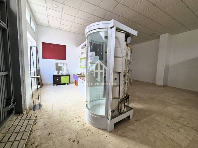 Erhverv til leje i Loja - € 400 (Ref: 9152647)