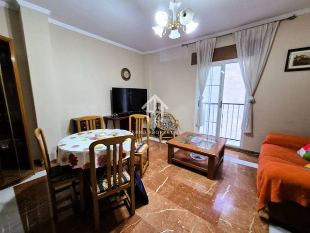 4 bedroom Flat for sale in Algarinejo - € 58,900 (Ref: 9152656)