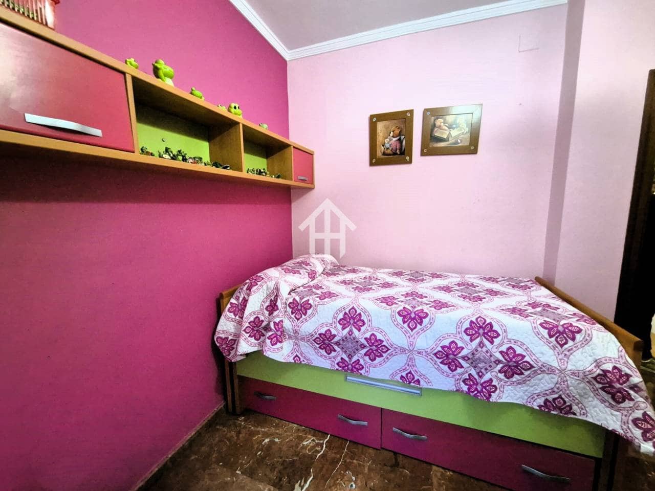 4 slaapkamer Flat te koop in Algarinejo - € 58.900 (Ref: 9152656)