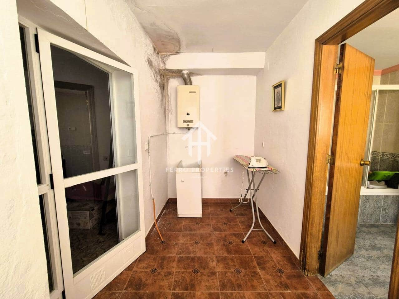 9 soverom Hus til salgs i Loja - € 149 900 (Ref: 9152660)