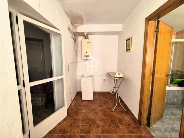 9 soveværelse Byhus til salg i Loja - € 149.900 (Ref: 9152660)