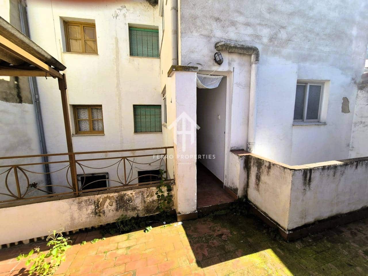 9 soverom Hus til salgs i Loja - € 149 900 (Ref: 9152660)